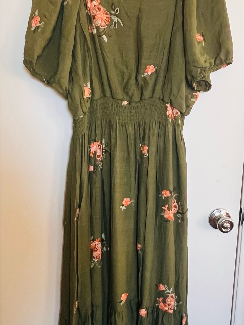 Kindred Olive Green Embroidered Floral Maxi Dress Puff Sleeves Size 3X A08
